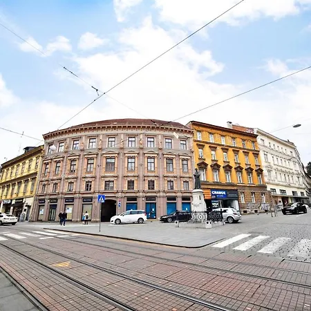 Deluxe Apartments Ria Zagreb Exterior photo
