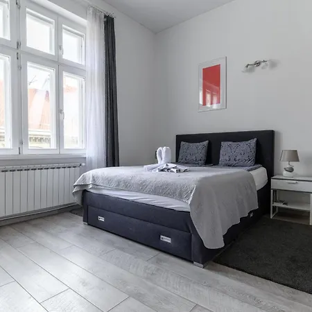 Deluxe Apartments Ria Zagreb Exterior photo